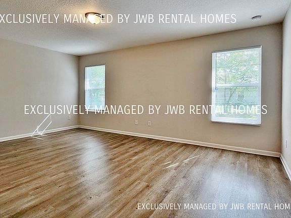 5th image of 6337 Woodman Dr