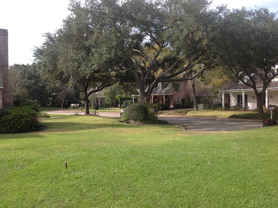 2nd image of 7940 Wayside Drive
