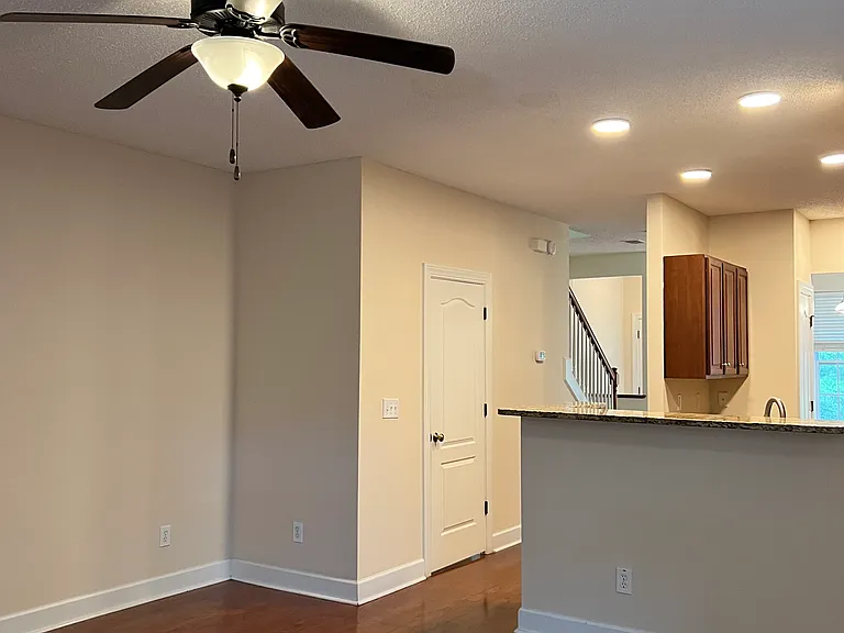 1833 Brittlebush Ln — Photo 11