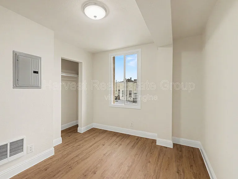 Peralta St — Photo 9
