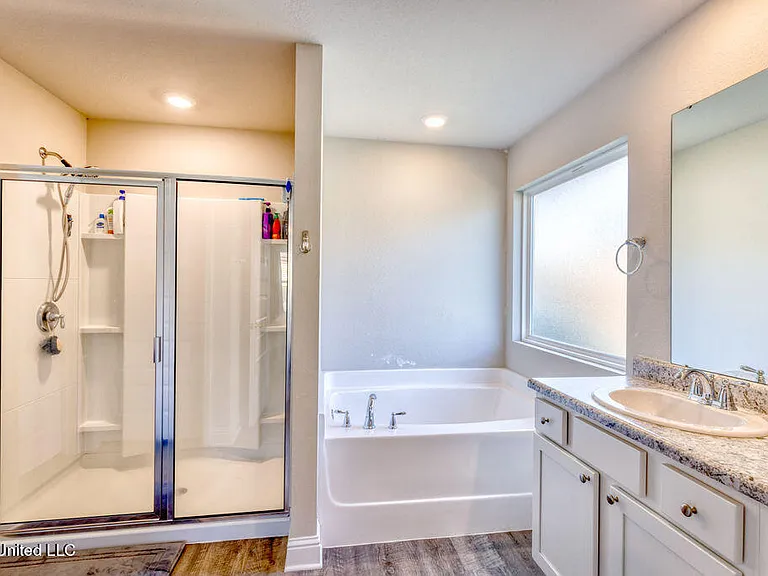 6476 Eastland Cir — Photo 19