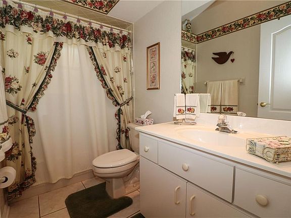 5th image of 45 Long Meadow Ct