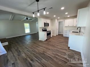 2270 Fairburn St, Pensacola, FL 32514