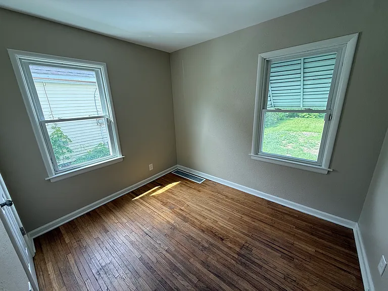 3629 Wersell Ave — Photo 9