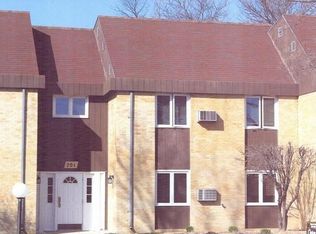 701 15th Ave NE APT 2, Aberdeen, SD 57401