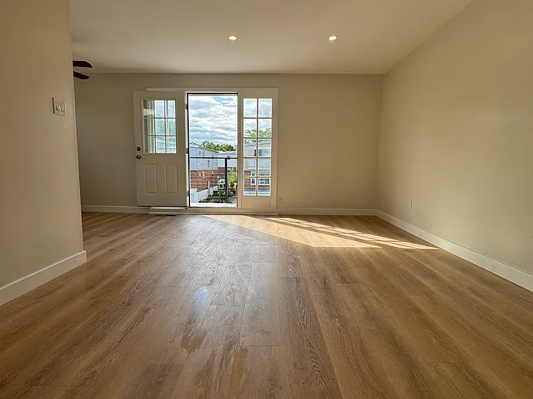 10863 Parlin Ter #2 — Photo 3