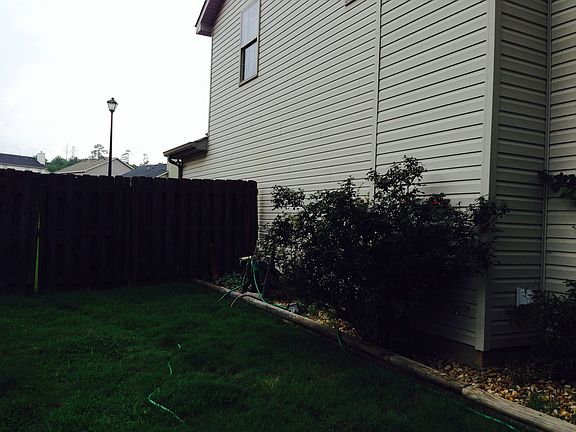 3rd image of 404 Randall Ct