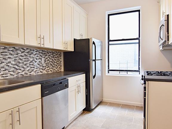 2nd image of 610 W 141st St APT 3H