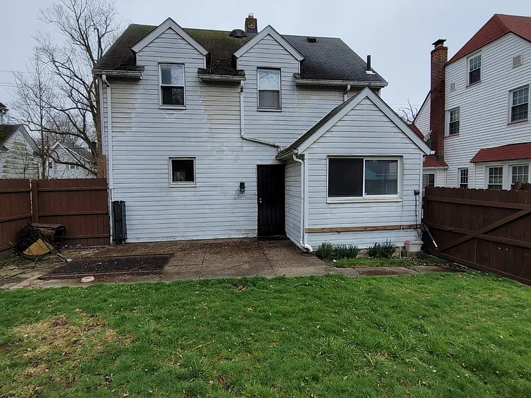 1213 Herman Ave — Photo 6