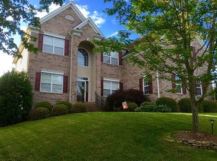 3221 Grandeur Rd, Charlotte, NC 28269