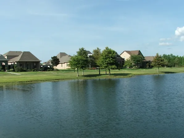 7740 N Lakeside Dr, Beaumont, TX 77707