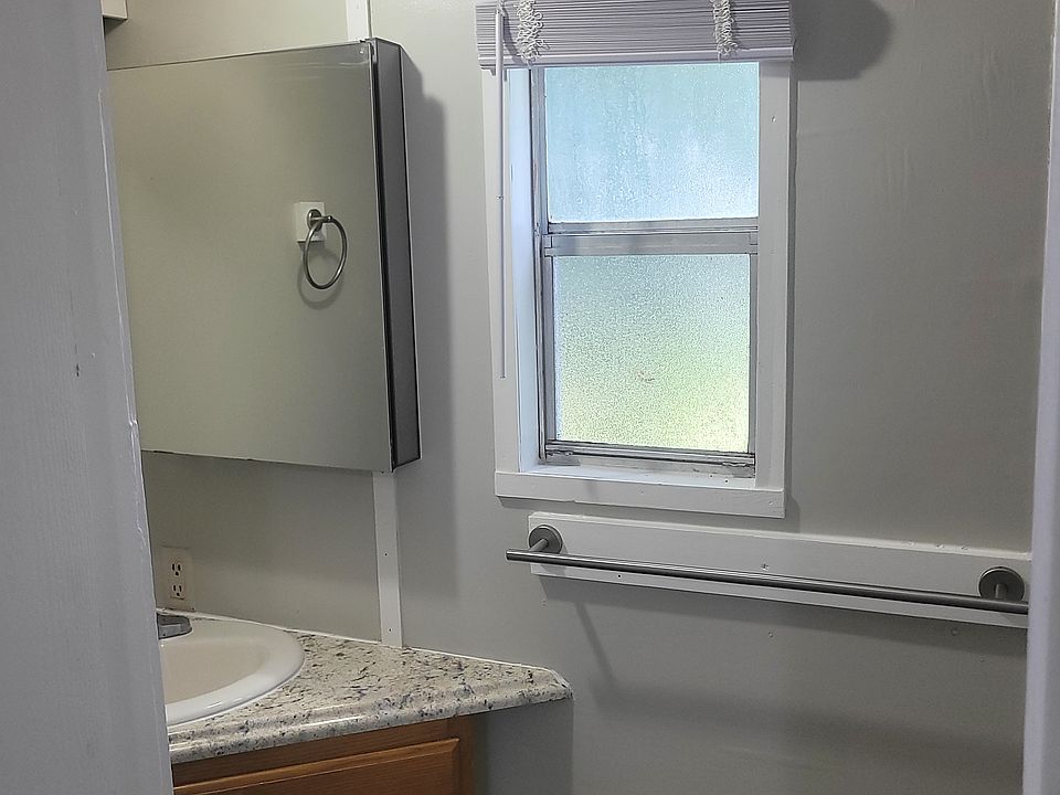 1st image of 7429 Layton Dr