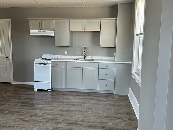2nd image of 68 N Church St
