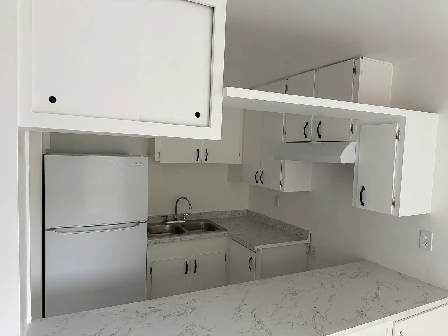 180 Holly Ave — Photo 3