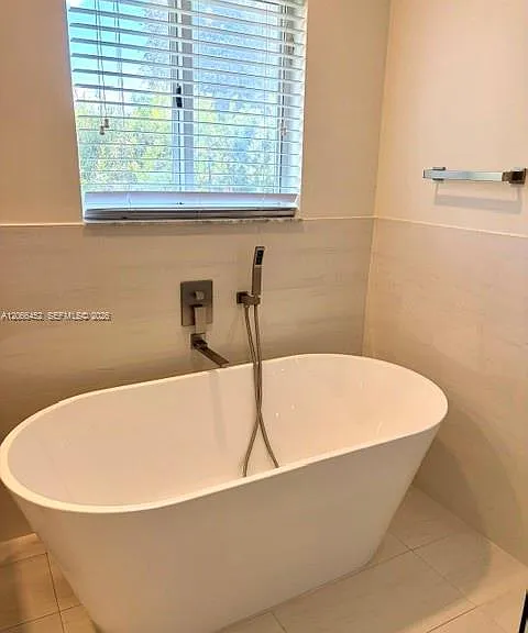16850 Crestview Ln — Photo 11