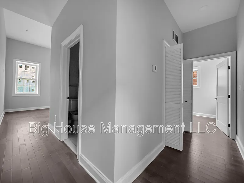2 bed, 1.0 bath, 820 sqft, $1,550 — Photo 4