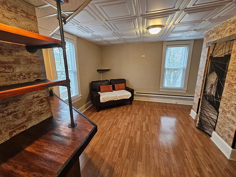 19 Main St #2B — Photo 4