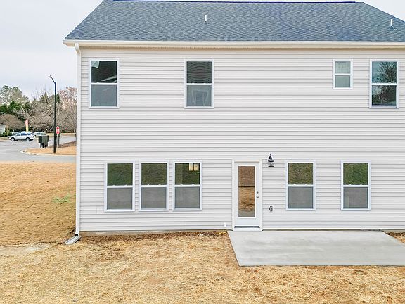 5th image of 119 Thompson Dr