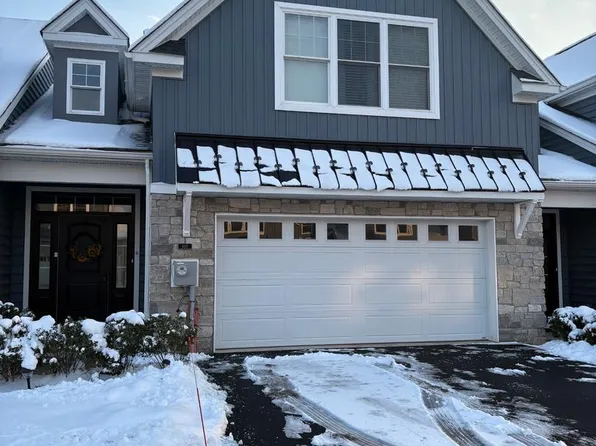 909 Holden Ct, Warminster, PA 18974