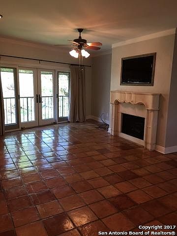 1st image of 1022 Navarro St APT 202
