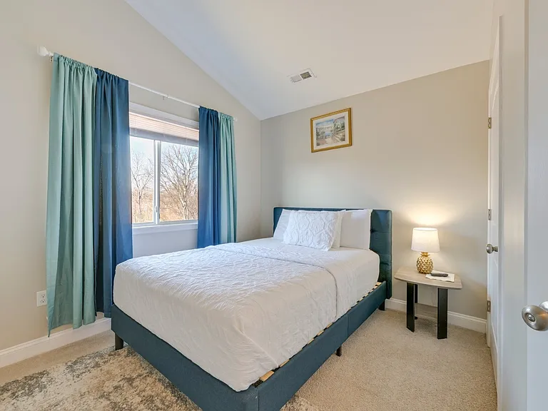 4998 Roberta Rd #4998 — Photo 9