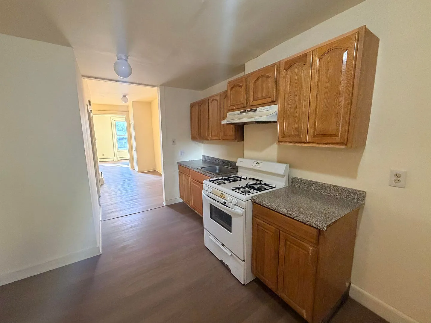 604 4th Street — Photo 3