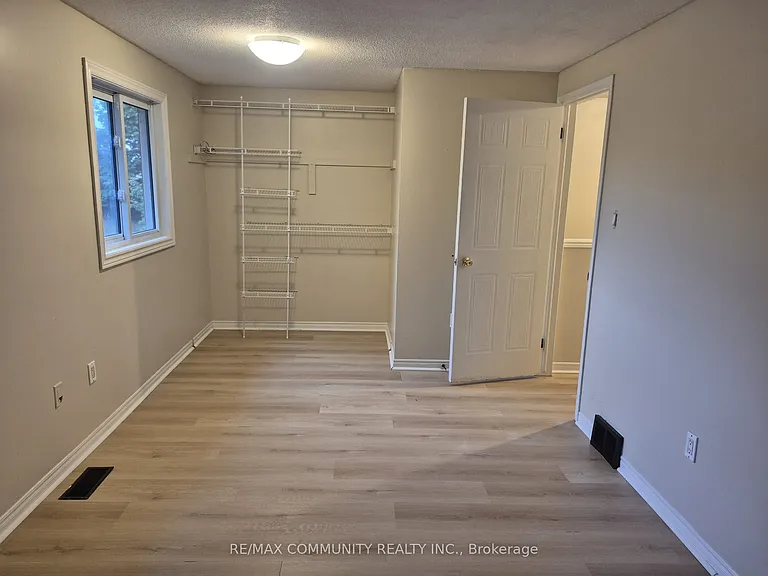 511 Admiral Dr W #65 — Photo 8
