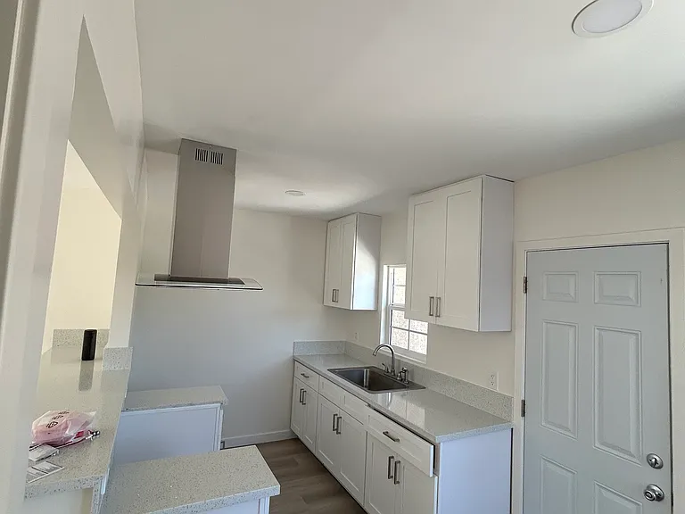 1772 E 92nd St #3 — Photo 2