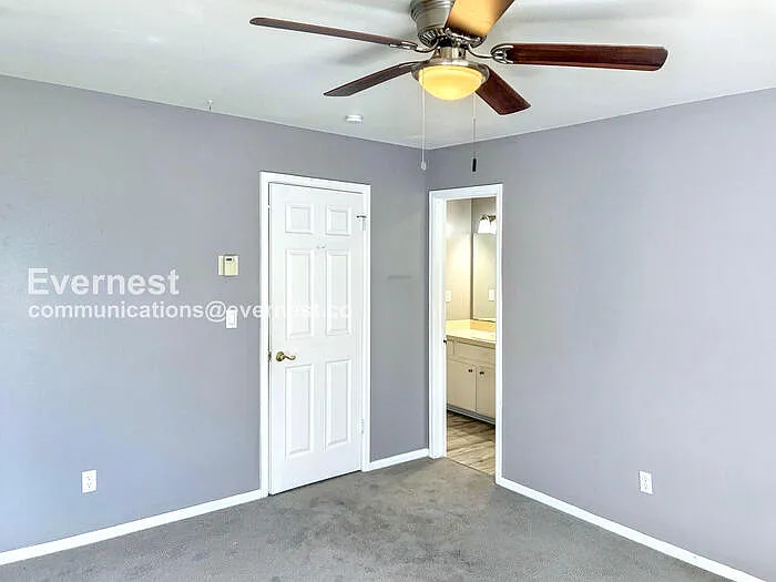 2828 Silverplume Dr #S5 — Photo 32
