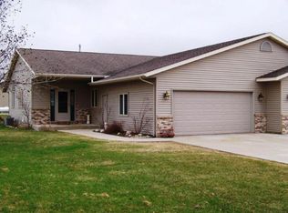 256 Christines Way, Random Lake, WI 53075
