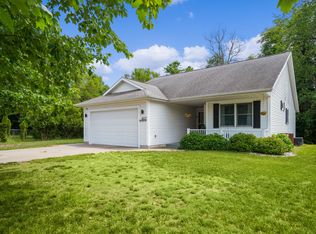 807 S Brookside Dr, Norton Shores, MI 49441