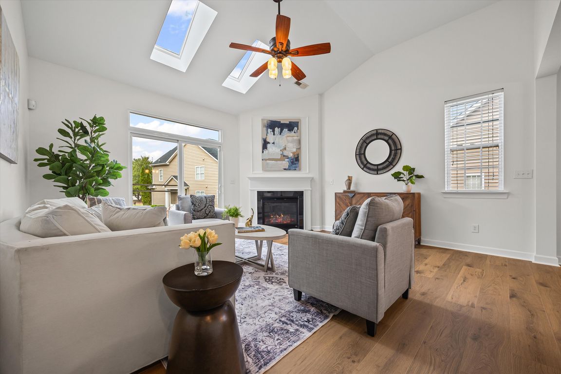 next background image