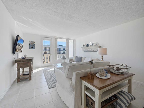 4th image of 3450 S Ocean Blvd #6200