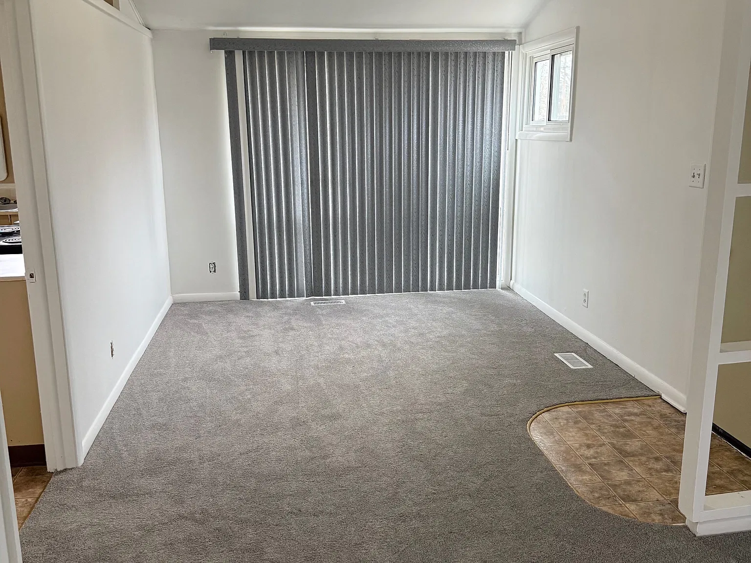 3 bed, 1144 sqft, $1,200 — Photo 2