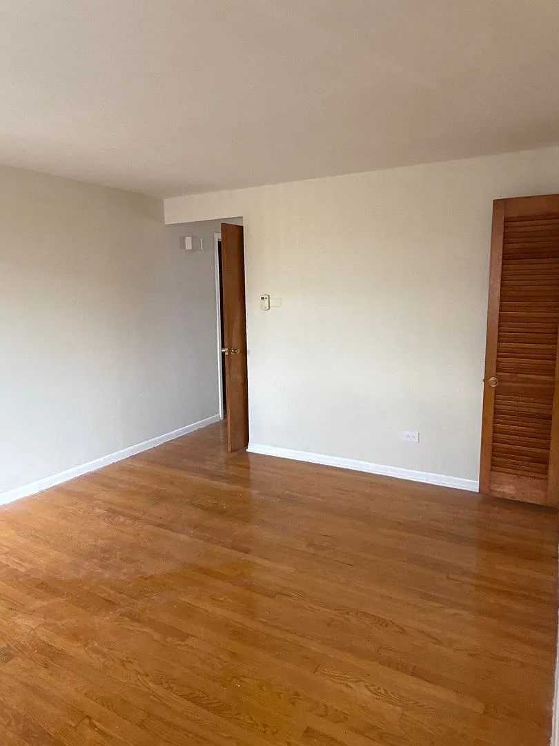 12619 - 12623 Lincoln Street — Photo 2