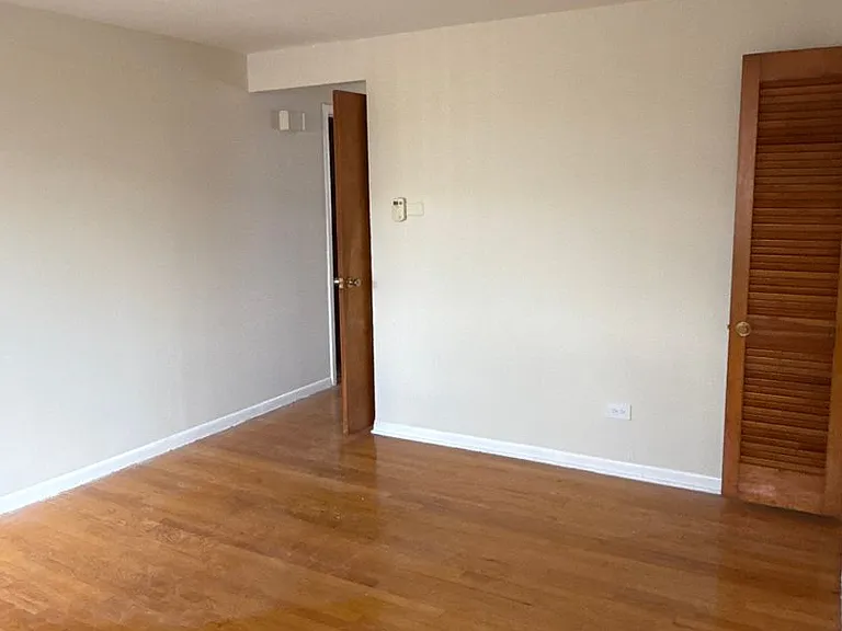 12619 - 12623 Lincoln Street — Photo 2