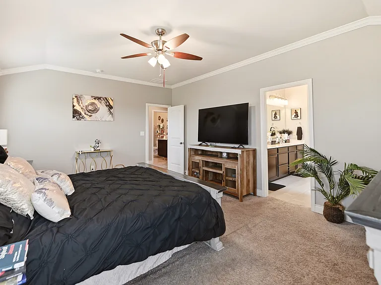 6813 Concho Crk — Photo 30