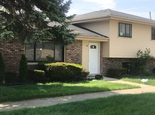 694 E 152nd St, Dolton, IL