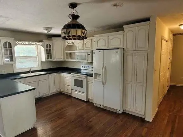 918 S Luster Ave, Springfield, MO 65802