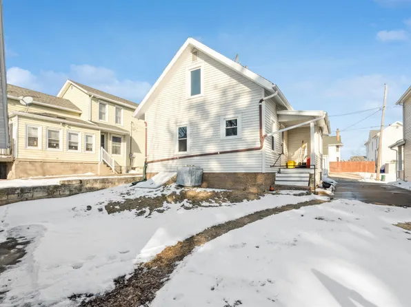 757 Roberts St, Dubuque, IA 52001