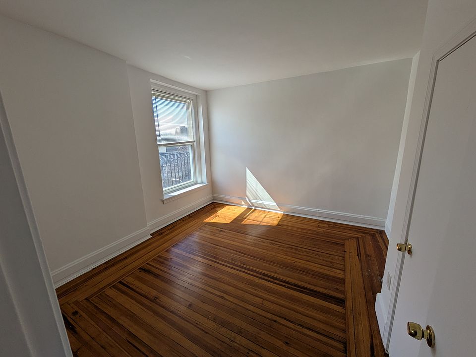 2nd image of 399 Broadway APT 44