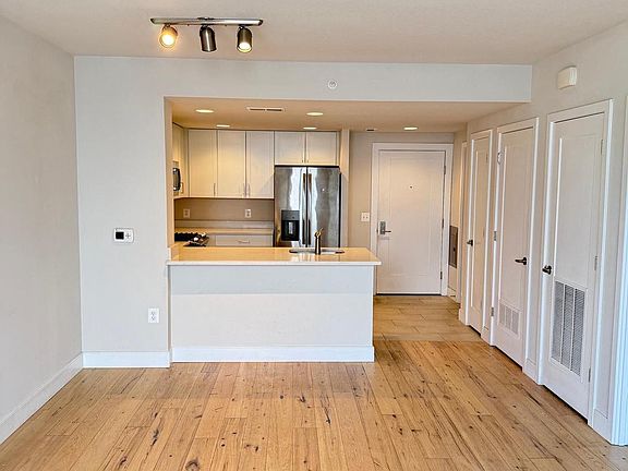 3rd image of 50 Florida Ave NE APT 517