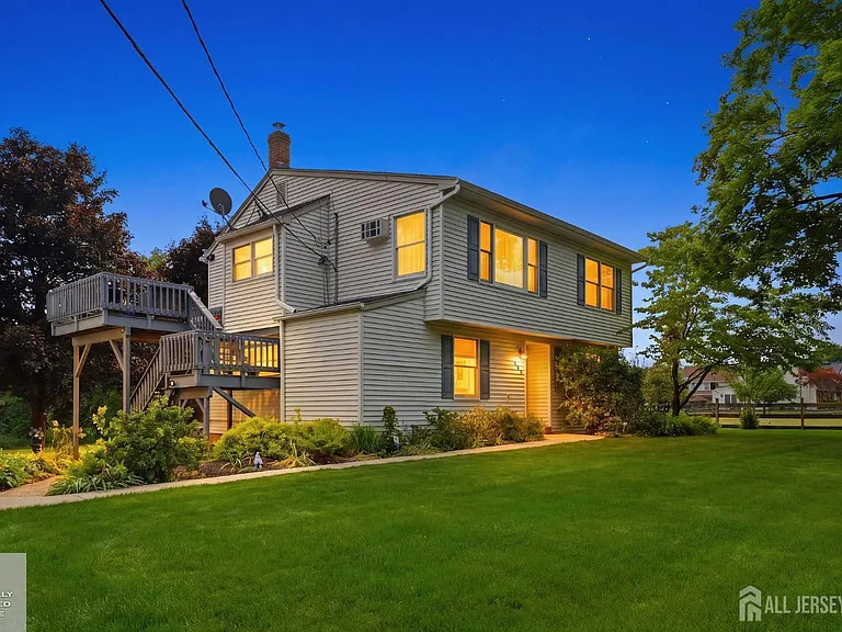 490 S Randolphville Rd — Photo 1