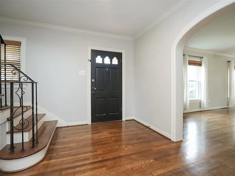 2824 Wheeler St — Photo 3