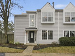 6112 Hoskins Hollow Cir #B, Centreville, VA 20121