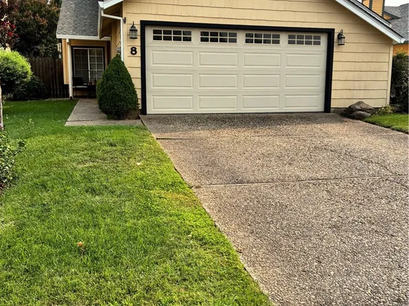 8 Hemming Ln, Chico, CA 95973