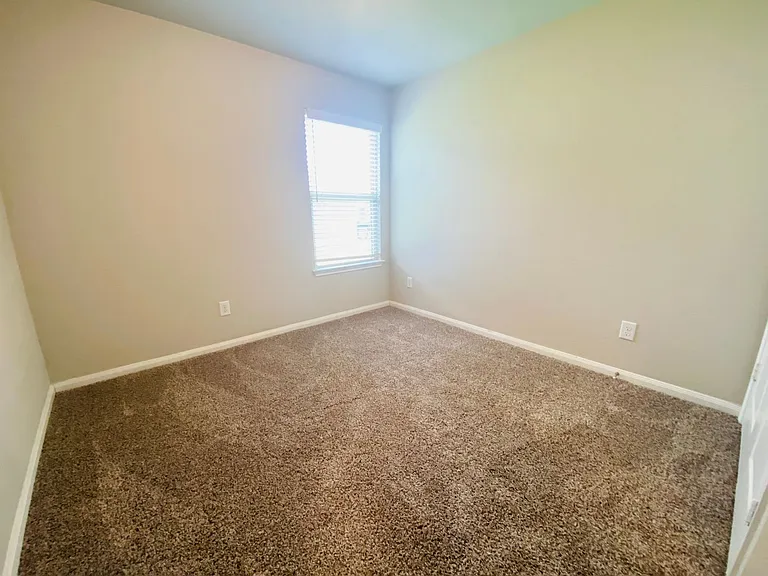 1907 Delano Dr — Photo 12