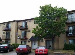 4205 Bonhill Dr APT 2D, Arlington Heights, IL 60004