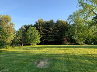 1278 Noble St, Barberton, OH 44203