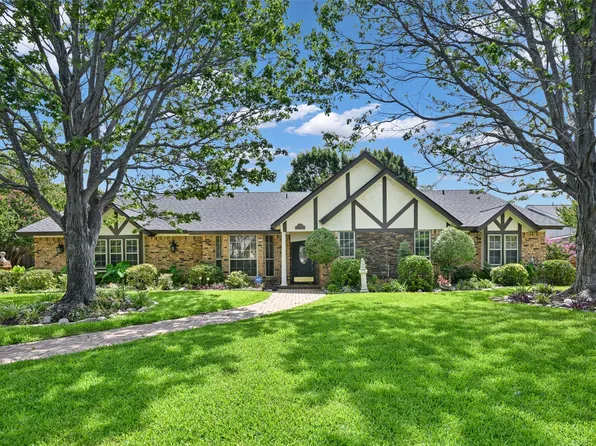 3705 Briarhaven Ln, Colleyville, TX 76034